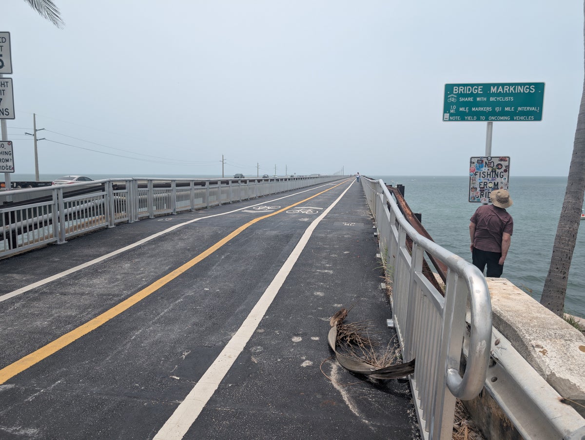 Florida Overseas Highway road trip Seven Mile Bridge pedestrian path start