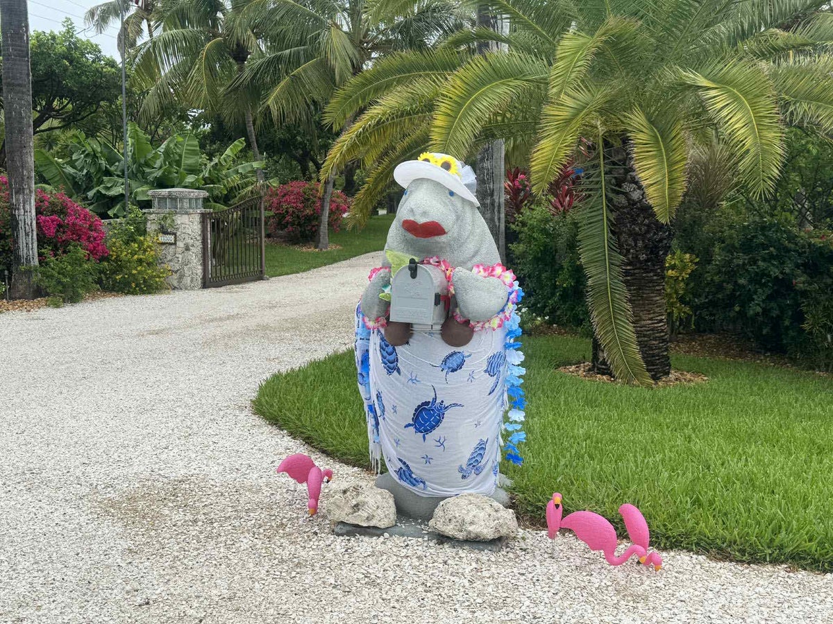 Florida Overseas Highway road trip manatee mailbox
