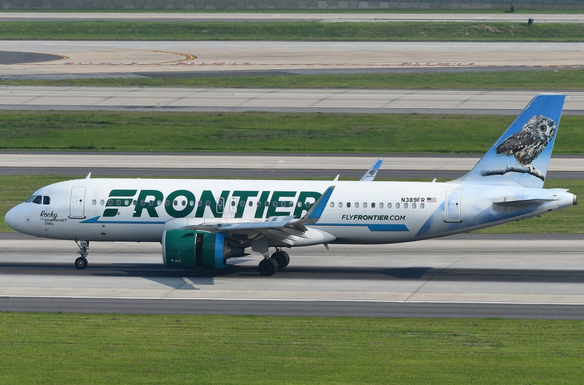 Frontier A320neo Taxiing ATL
