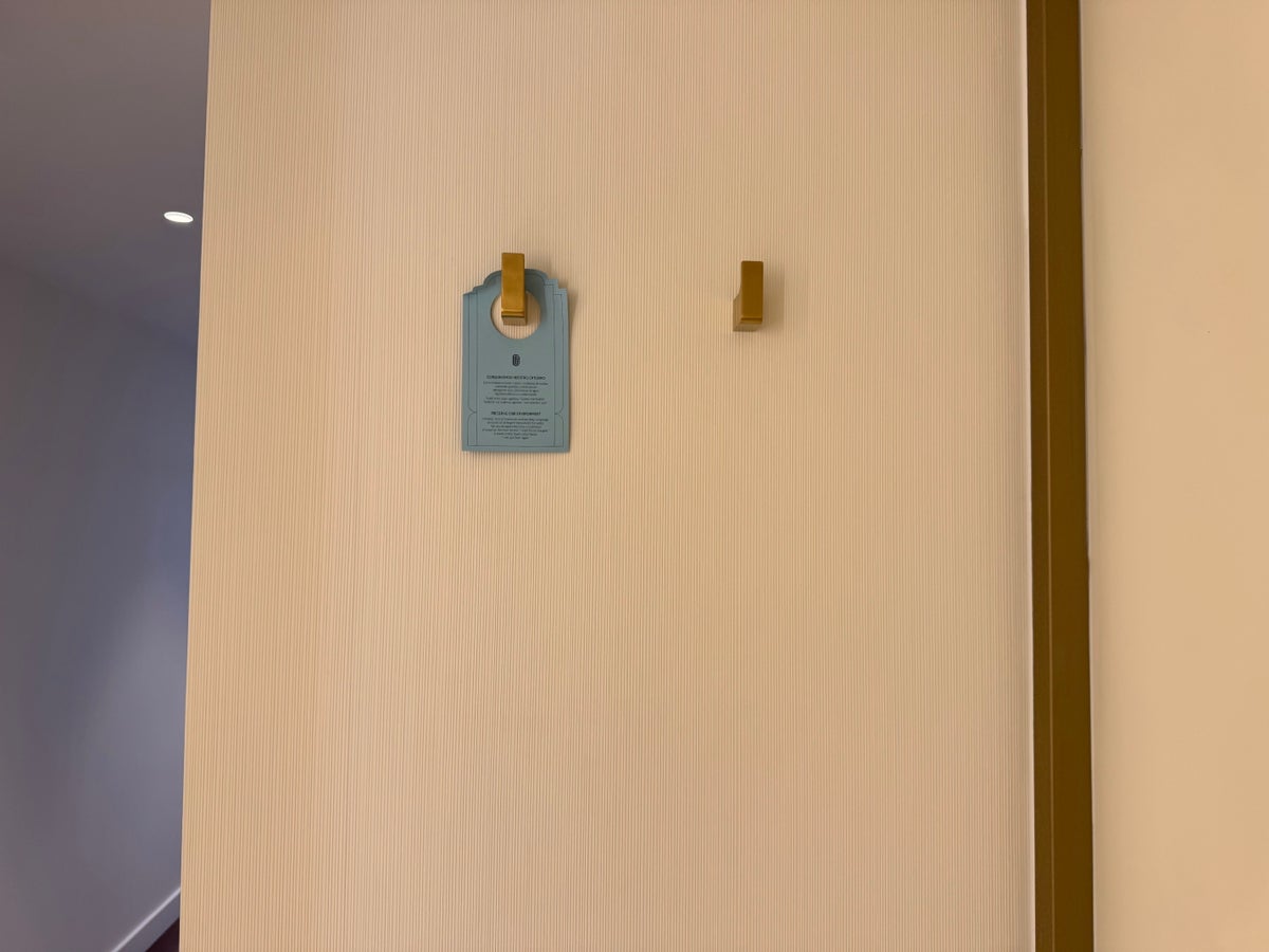 Grand Hotel Centenari Valencia Marriott Autograph Collection bathroom hooks