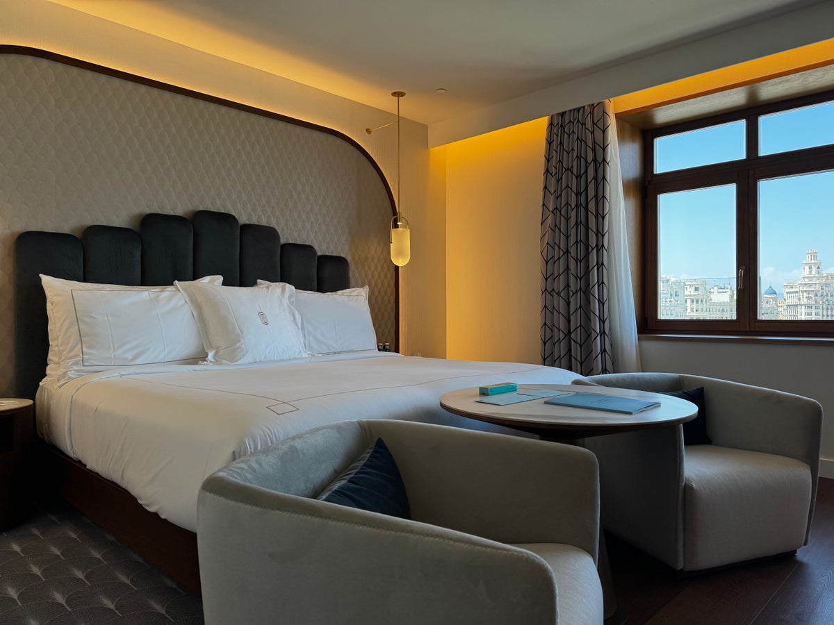 Grand Hotel Centenari Valencia Marriott Autograph Collection bedroom closeup
