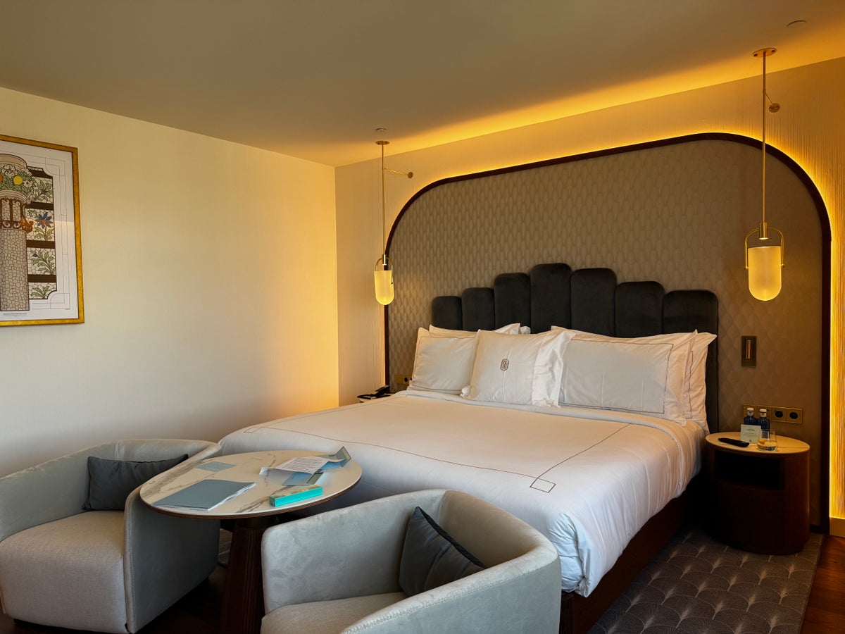 Grand Hotel Centenari Valencia Marriott Autograph Collection bedroom reverse view low angle