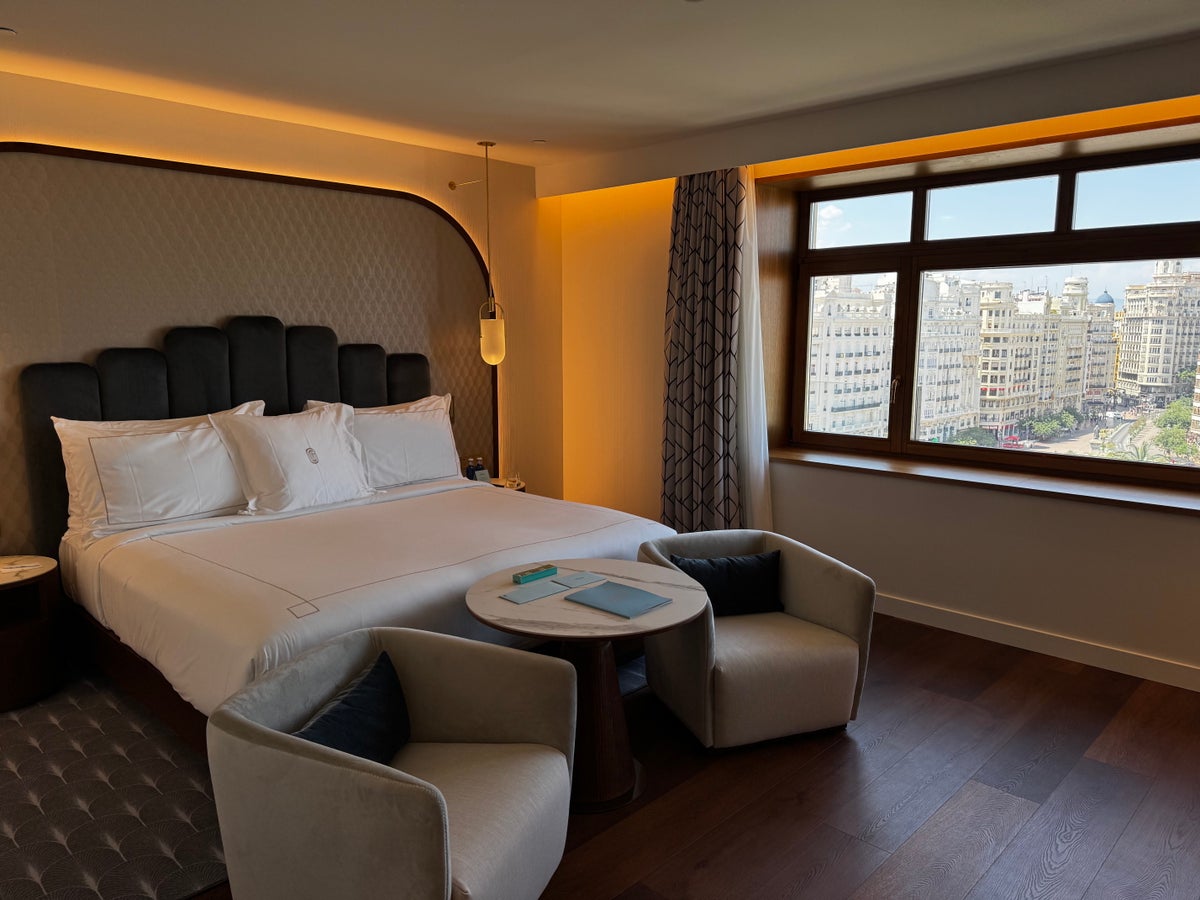 Stay 3 or 4 Nights, Get 1 Free: The Ultimate Guide To Getting a Hotel Night at No Extra Cost