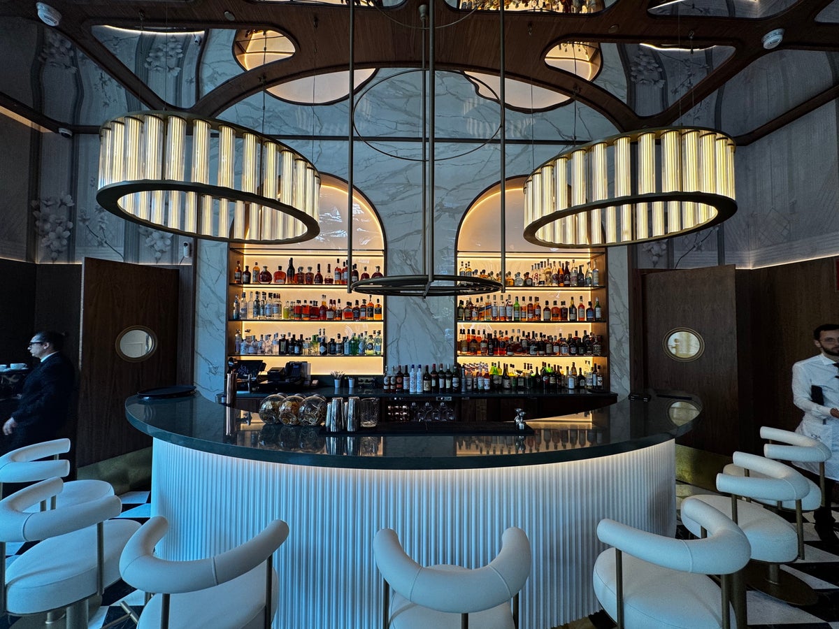 Grand Hotel Centenari Valencia Marriott Autograph Collection restaurant bar