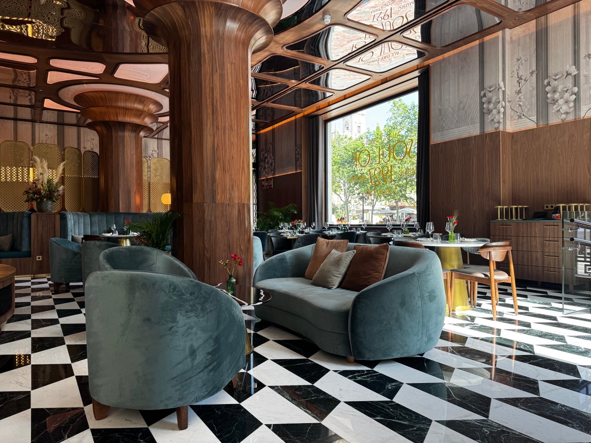 Grand Hotel Centenari Valencia Marriott Autograph Collection restaurant interior