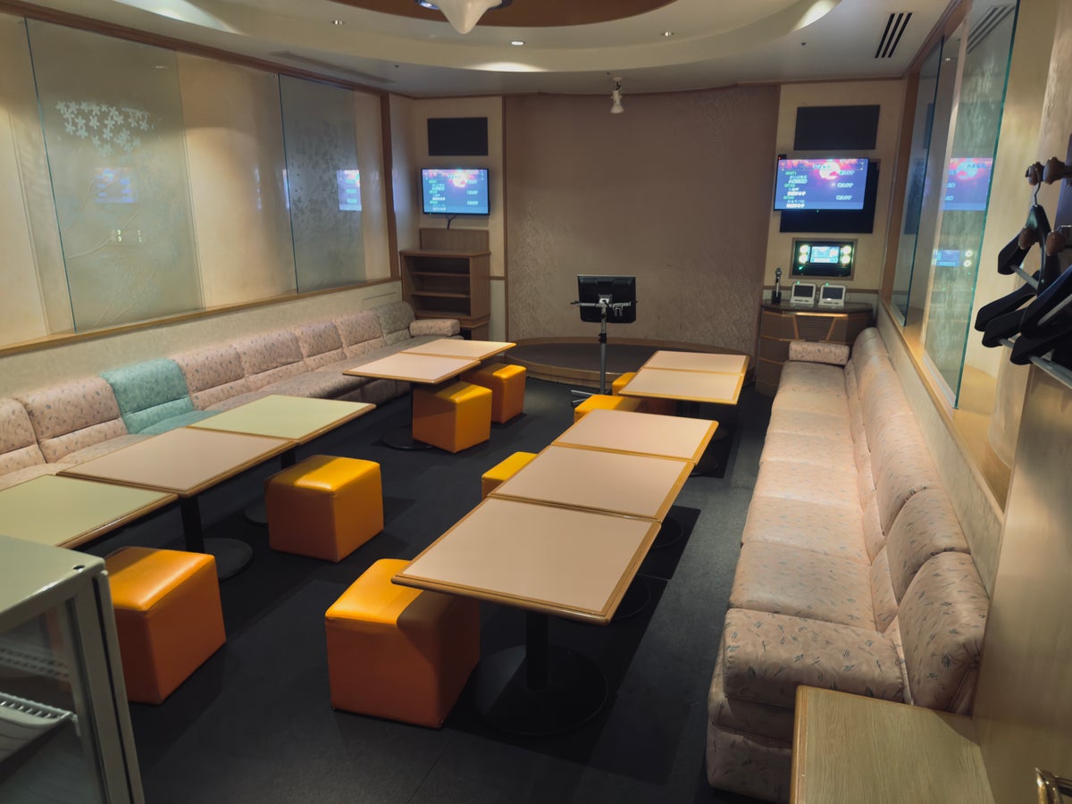 Hilton Odawara Resort karaoke room