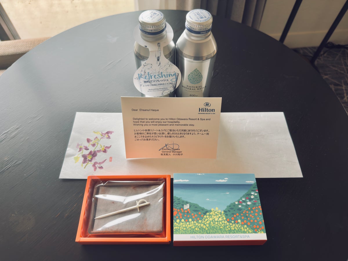 Hilton Odawara Resort room complimentary snacks