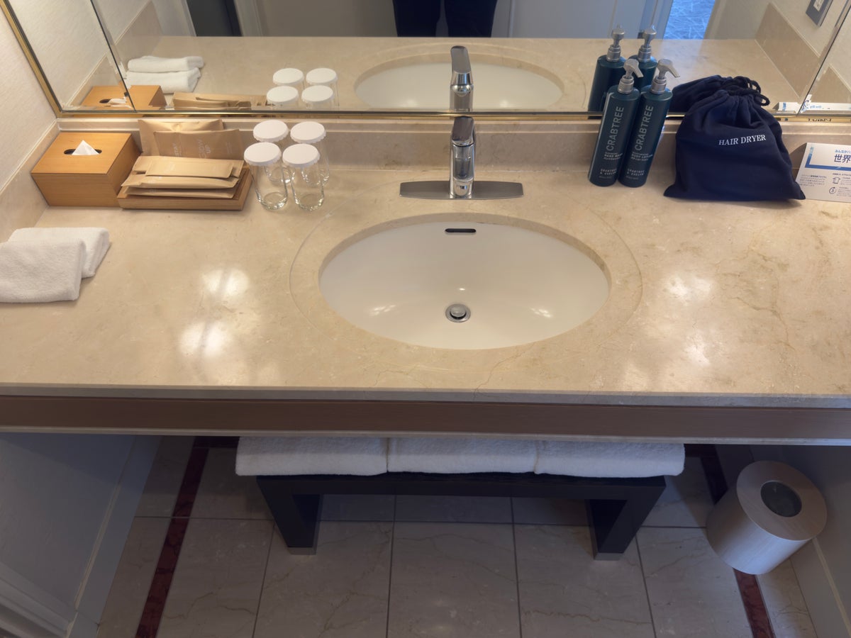 Hilton Odawara Resort vanity and toiletries