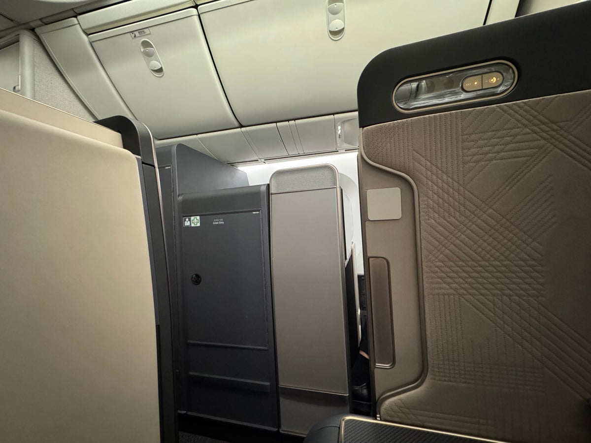Korean Prestige 2.0 Suites Door Not Closed