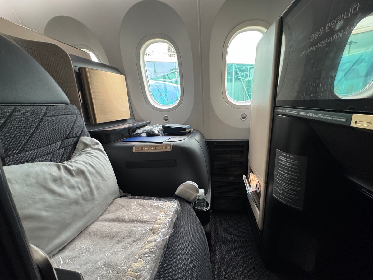 Korean Prestige 2.0 Suites Window Seat