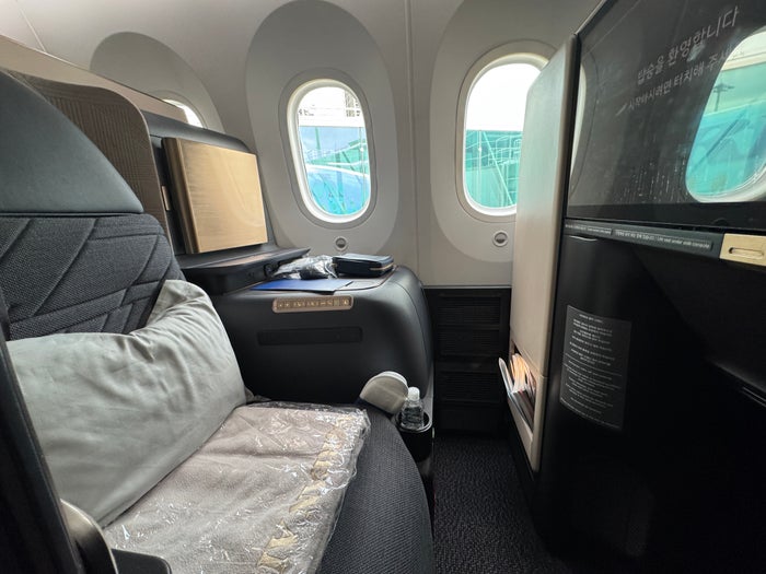 Korean Prestige 2.0 Suites Window Seat Korean Prestige 2.0 Suites Window Seat