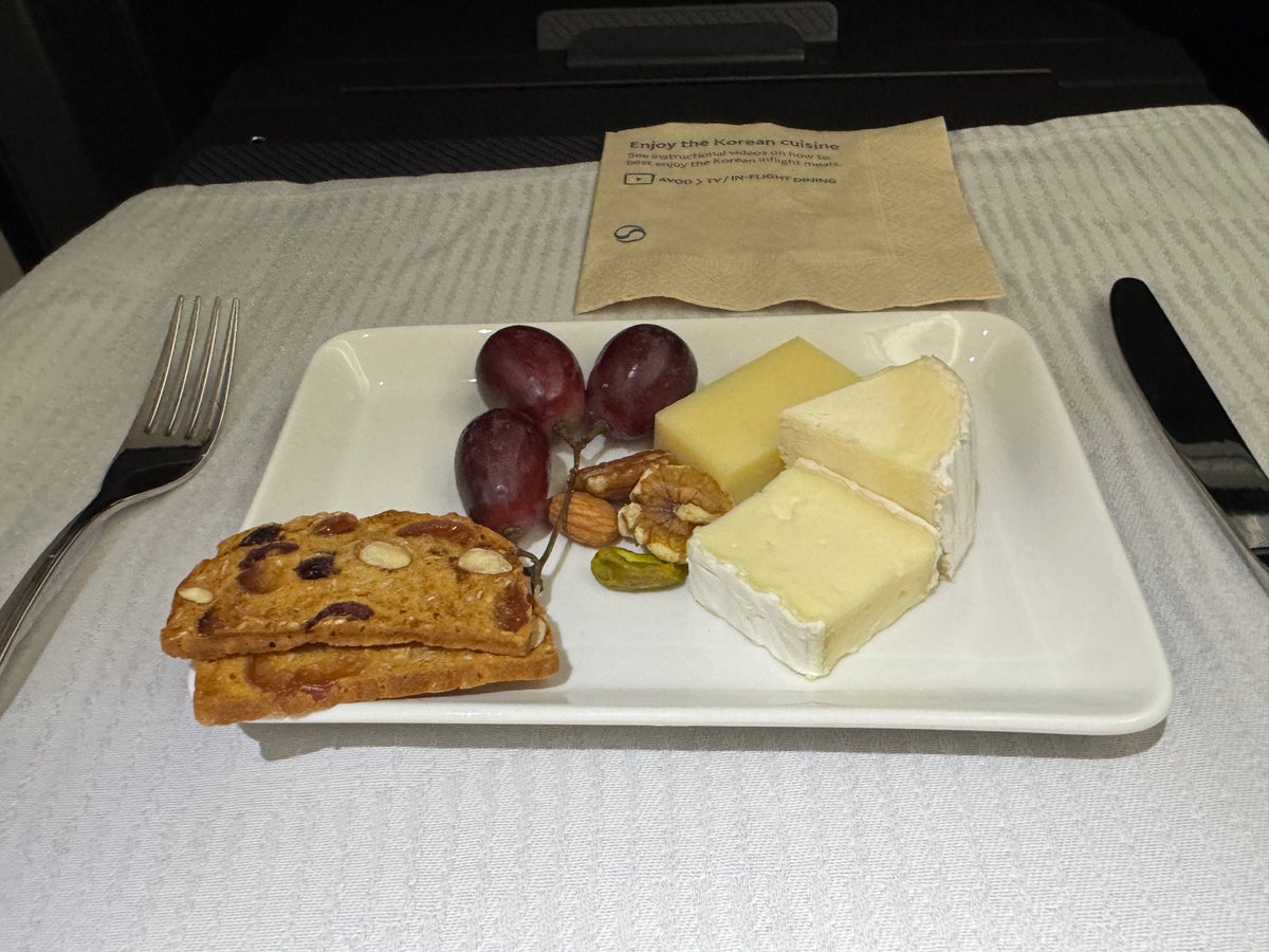 Korean Prestige 2.0 Suites cheeses and fruit