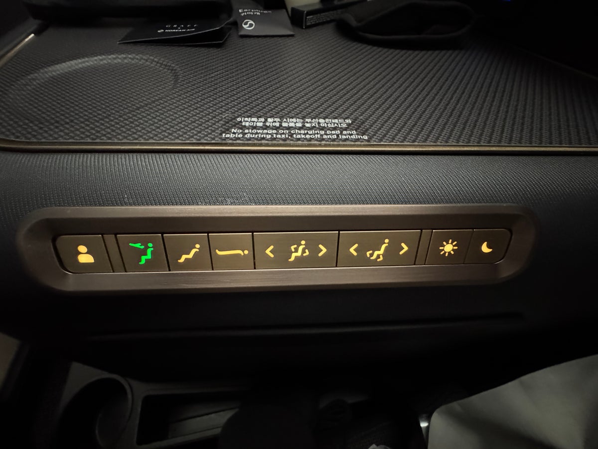 Korean Prestige 2.0 Suites seat buttons