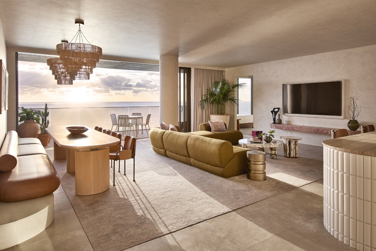 Mondrian Gold Coast, Voco Hits 100 Properties, and Other Hotel News This Week