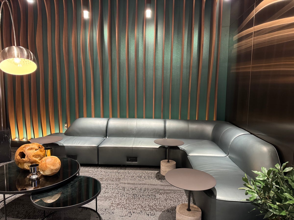 New Delta Sky Club SEA Check In Lounge