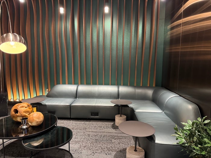 New Delta Sky Club SEA Check In Lounge New Delta Sky Club SEA Check In Lounge