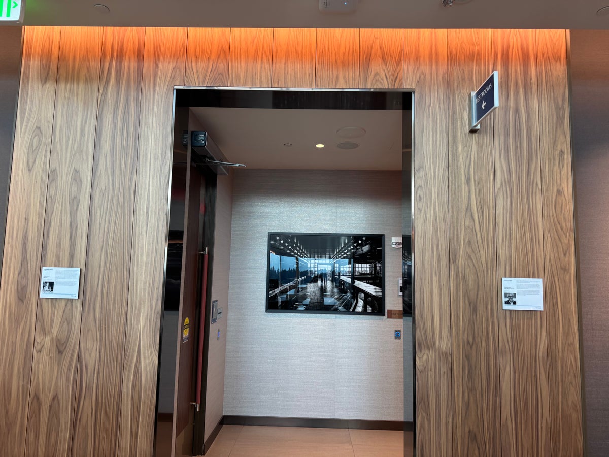 New Delta Sky Club SEA Restrooms