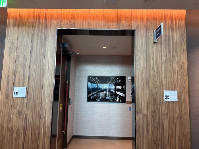 New Delta Sky Club SEA Restrooms