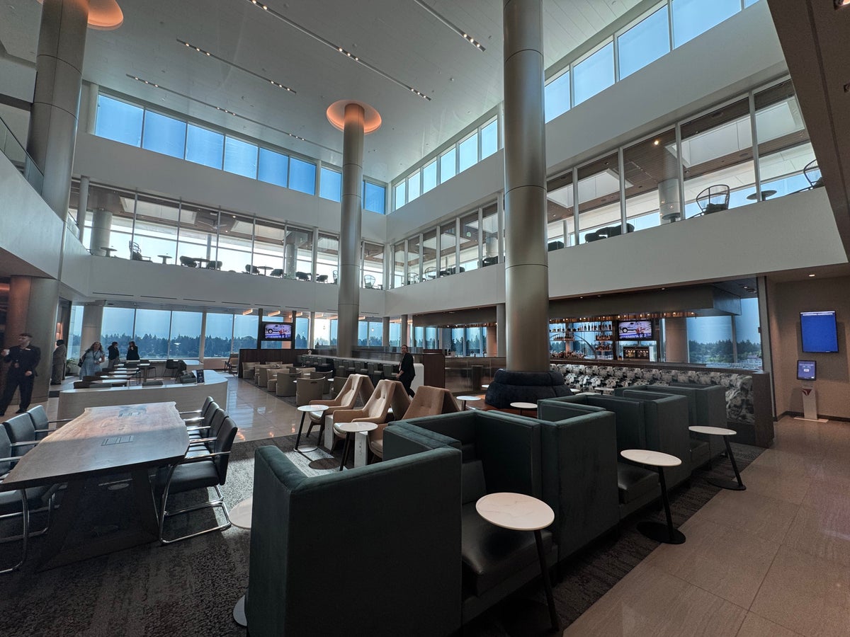 New Delta Sky Club SEA Seats