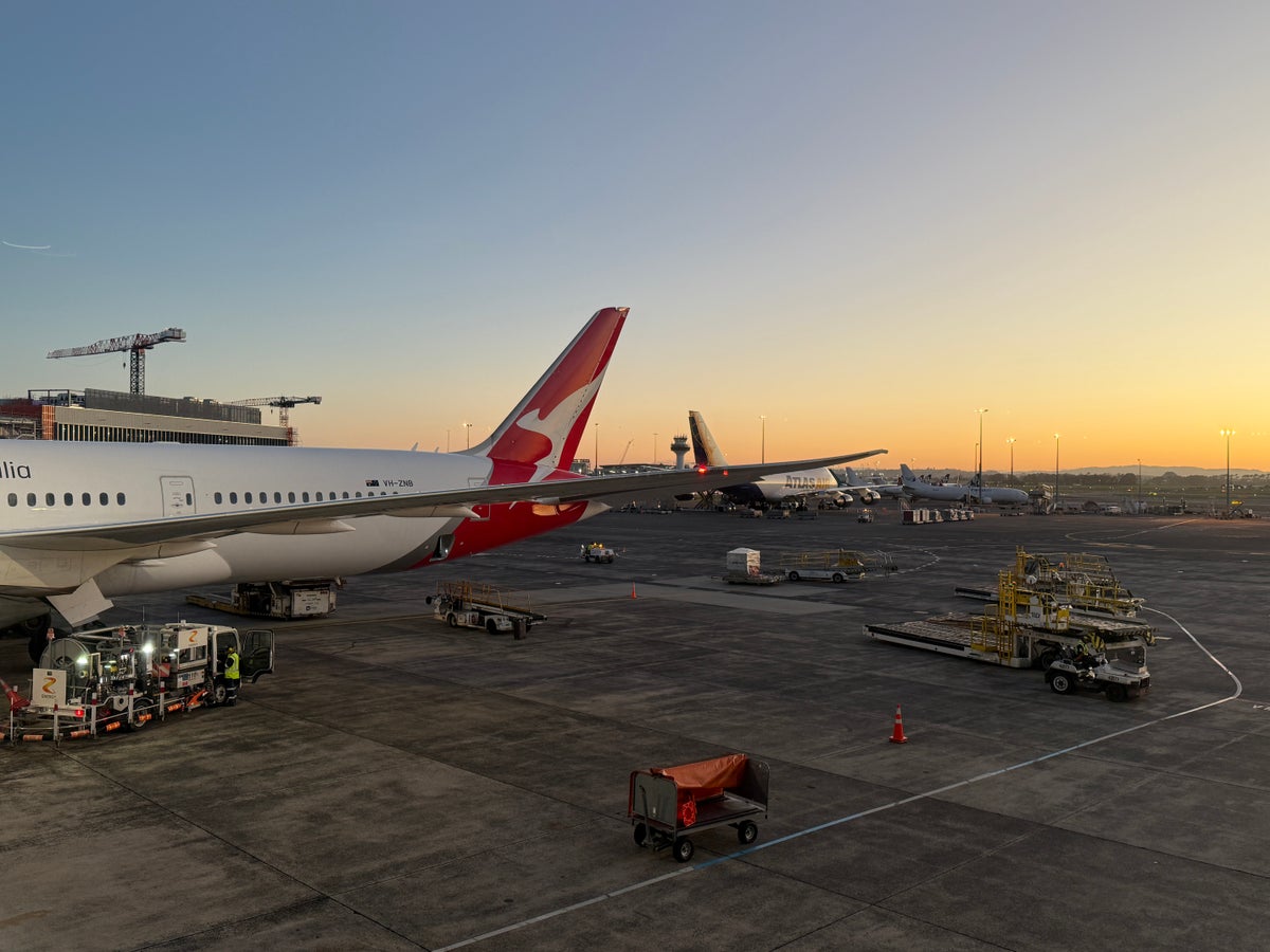 Qantas 787 Sunrise Auckland