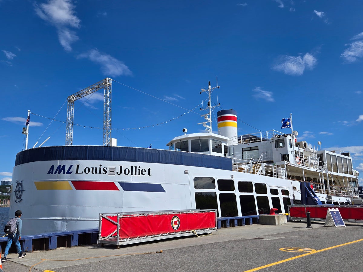 Quebec City Tourist Cruise on the St Lawrence River