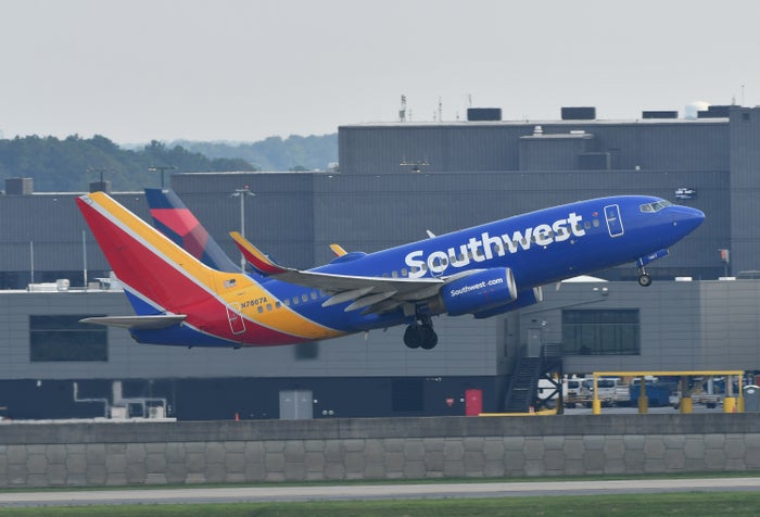 Southwest B737 700 Takeoff ATL