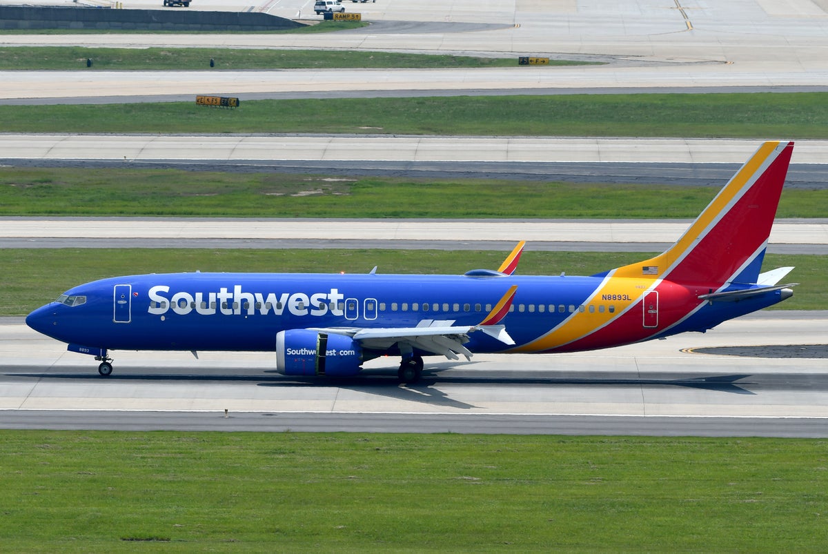 Southwest B737 Max 8 Taxiing ATL
