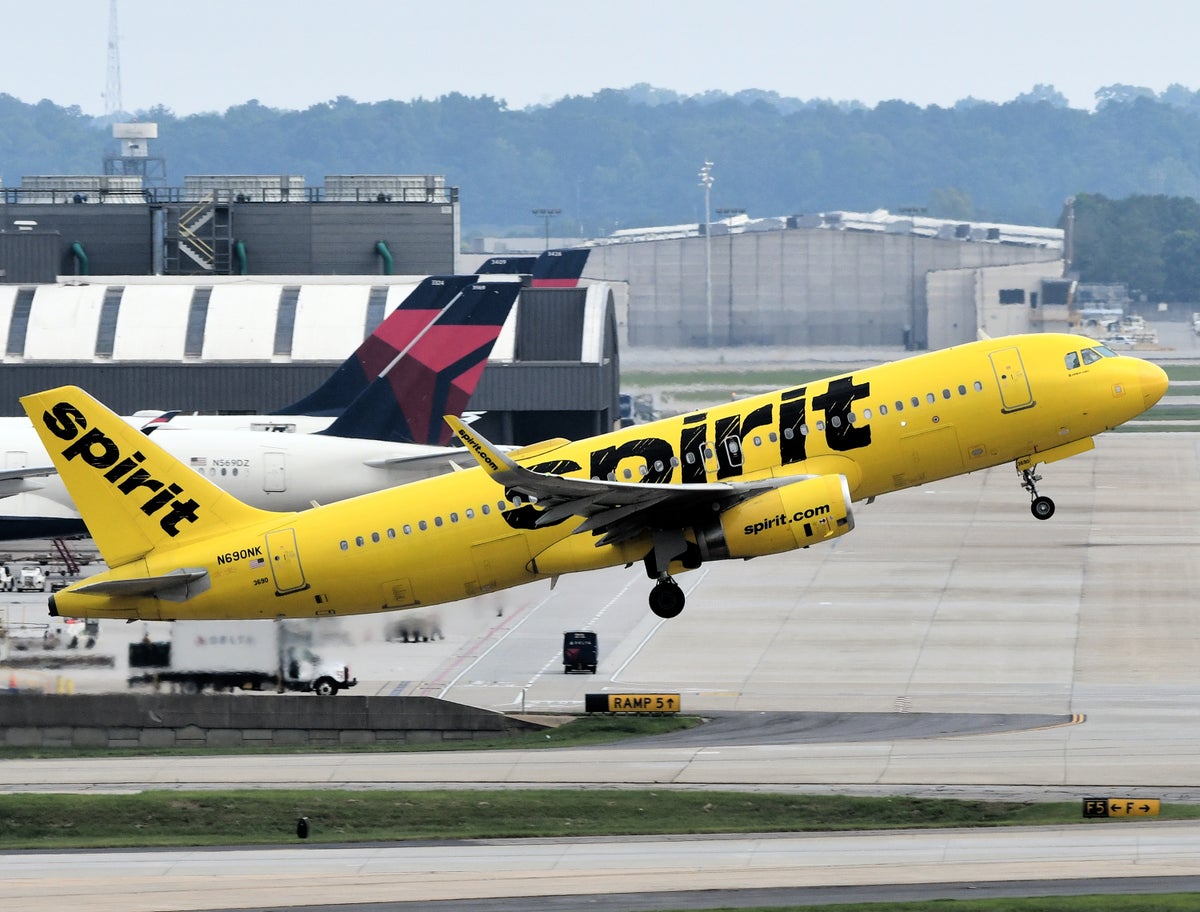Spirit A320 takeoff ATL
