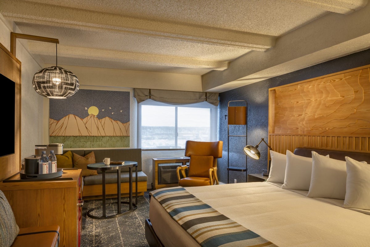 The Wildbirch Hotel Opens in Anchorage as Hyatt’s First JdV Property in Alaska [Category 4!]