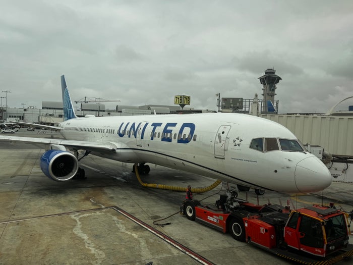 United Airlines B737 at LAX gate United Airlines B737 at LAX gate