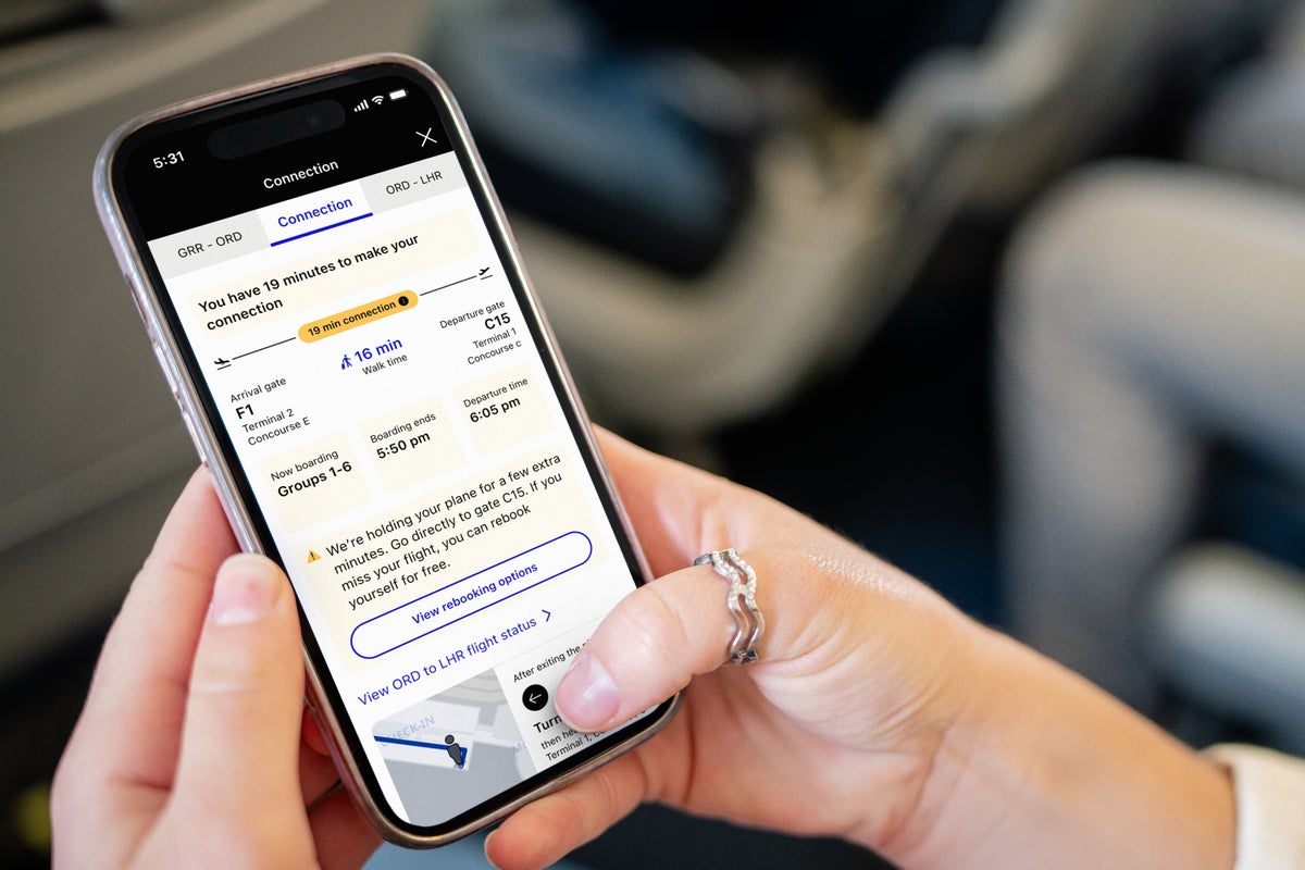 United Updates App To Facilitate Connecting at Hub Airports