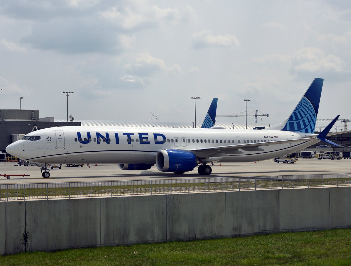 New Welcome Offers on United Credit Cards [Up to 100K Miles and 3,000 PQPs!]