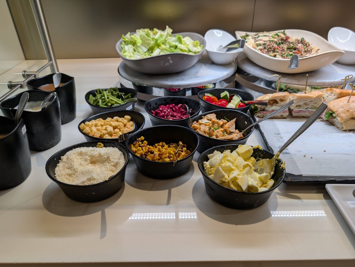United Club FLL food and beverages salad bar