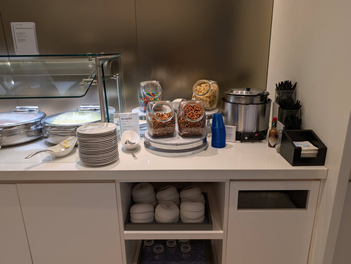 United Club FLL food and beverages snacks