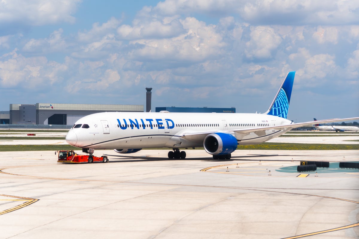 United dreamliner at ORD