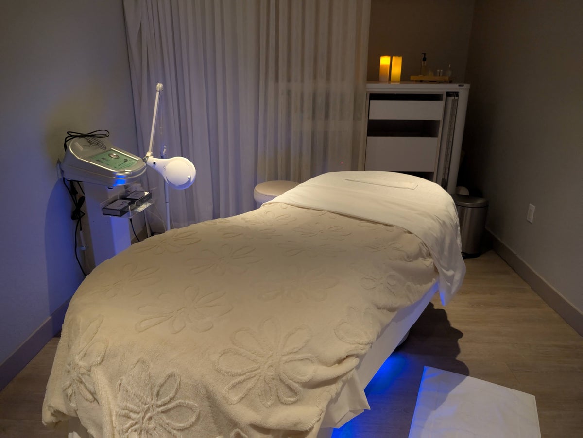 W Fort Lauderdale amenities AWAY spa treatment room