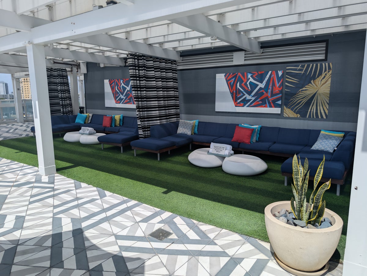 W Fort Lauderdale amenities WET East cabanas