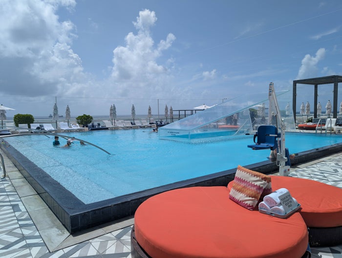 W Fort Lauderdale amenities WET East pool and bed W Fort Lauderdale amenities WET East pool and bed