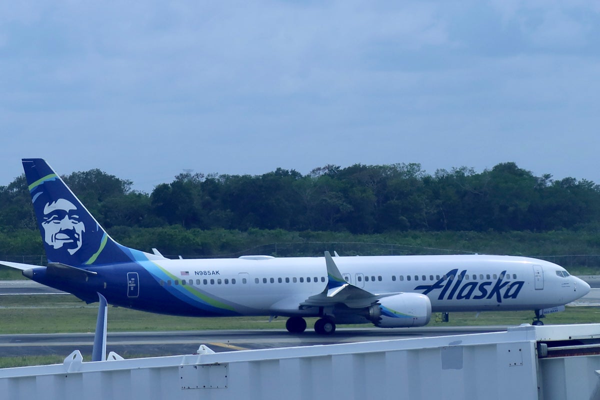 Alaska Airlines Takeoff