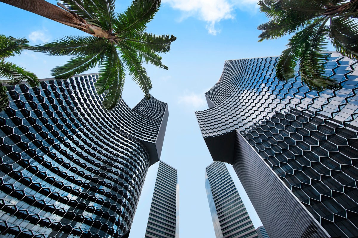 The 15 Best Hotels in Singapore To Book With Points [Marriott, Hyatt, Hilton, IHG]