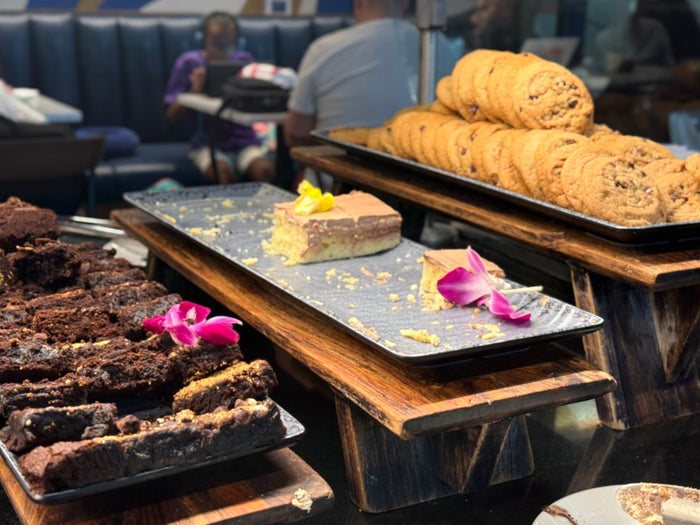 Atlanta ATL American Express Centurion Lounge desserts Atlanta ATL American Express Centurion Lounge desserts