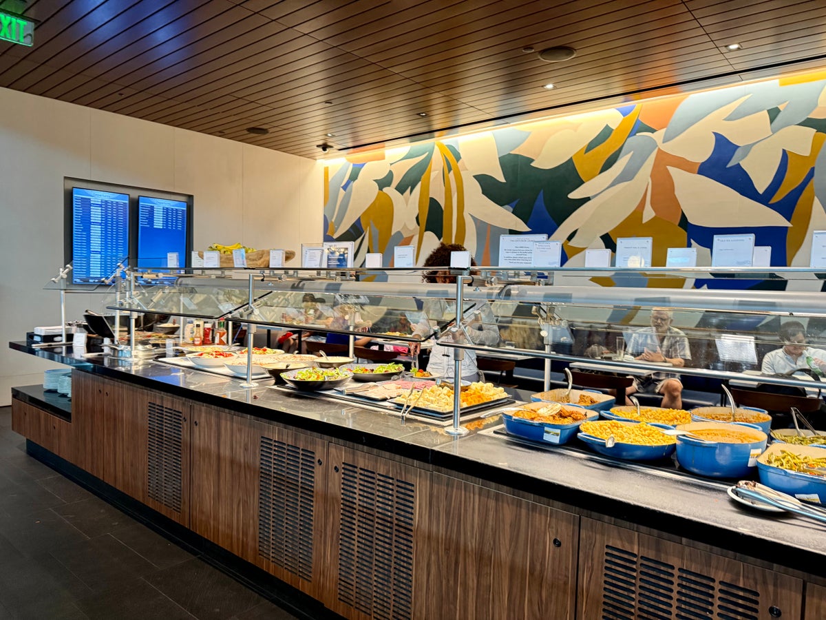 Atlanta ATL American Express Centurion Lounge main buffet