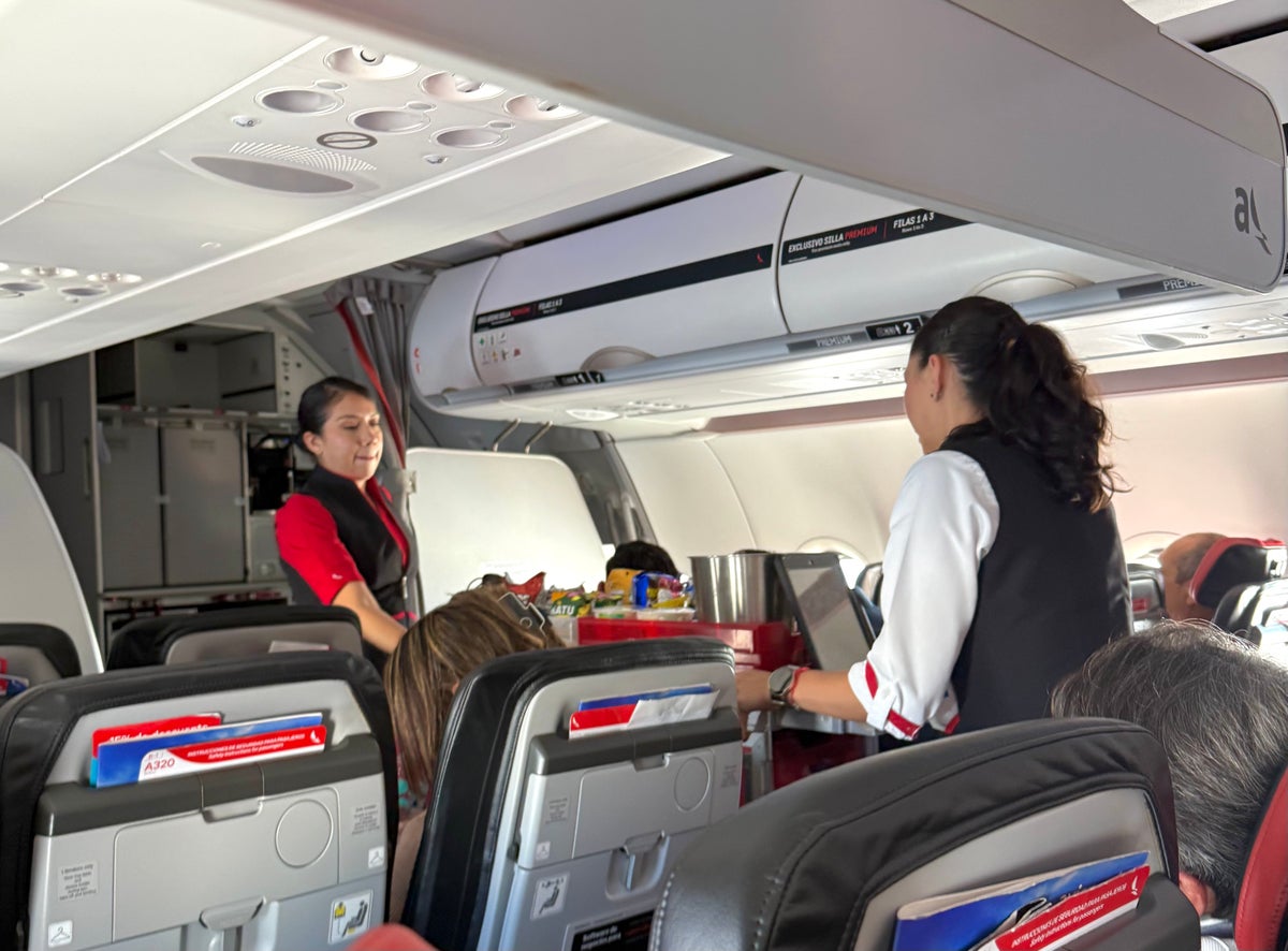 Avianca business class onboard service