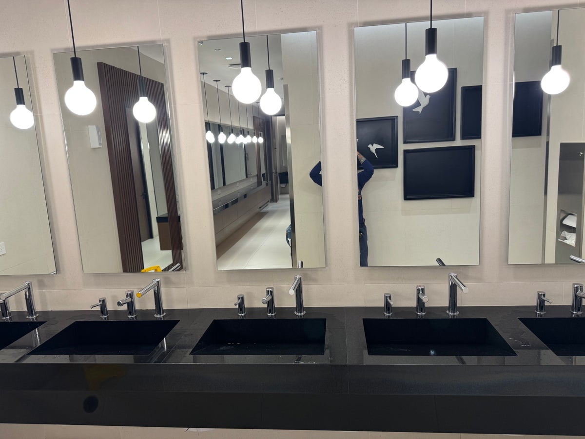 Copa Club PTY Terminal 2 bathroom sinks