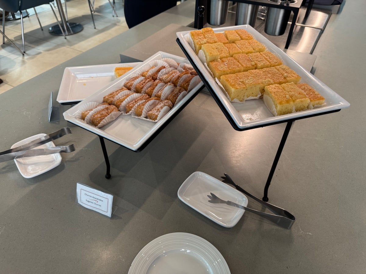 Copa Club PTY Terminal 2 buffet desserts