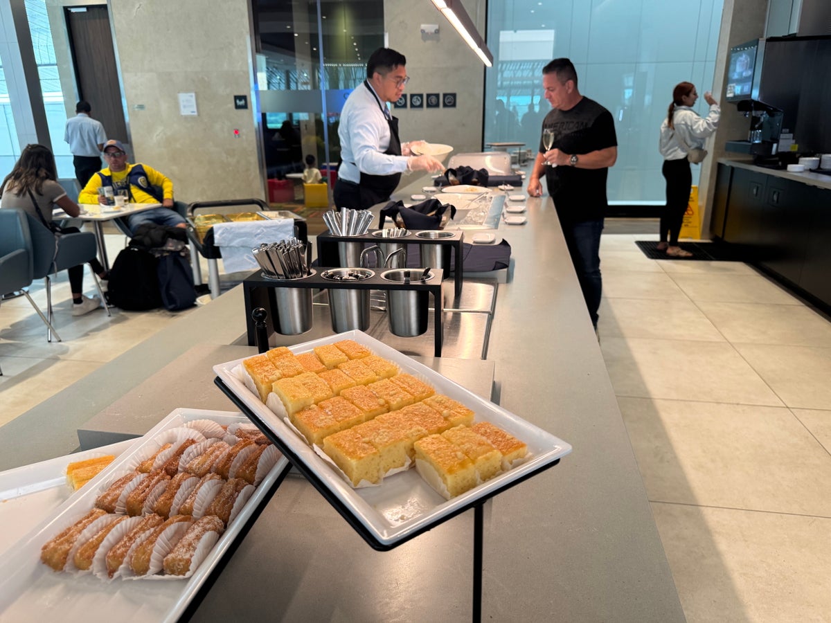 Copa Club PTY Terminal 2 buffet