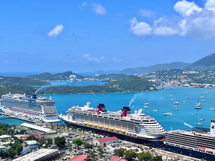 The 8 Best Credit Cards for Booking Cruises [2026]