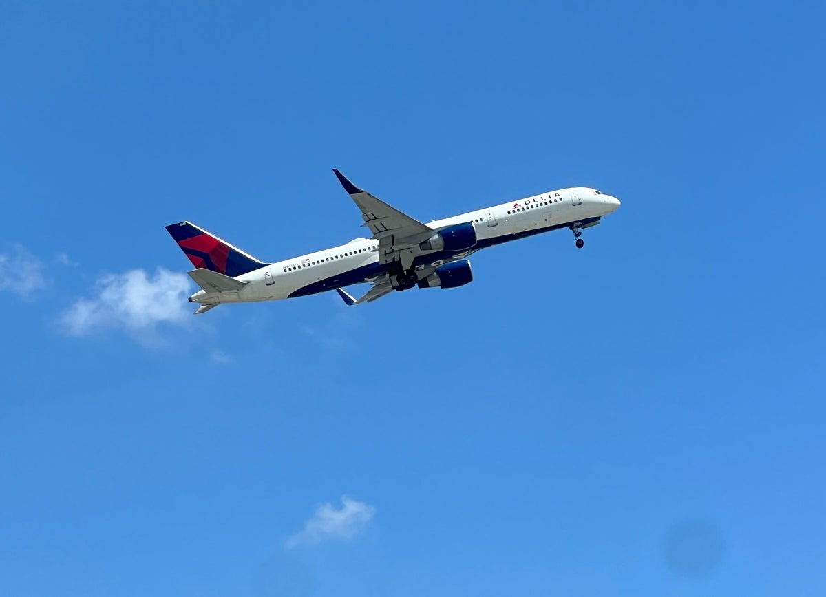 Delta Takes Off From LAX With New Flights to Hong Kong and Chicago