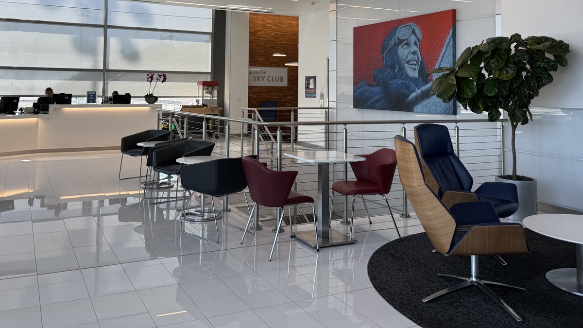 Delta Sky Club at San Francisco International Airport [Review]