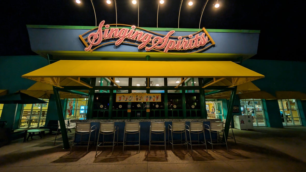 Disney's All Star Music Resort food and beverages Singing Spirits bar